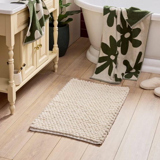 Chunky Bobble Natural Bath Mat