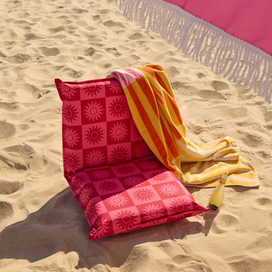 Sundown Pink Padded Canvas Beach Chair